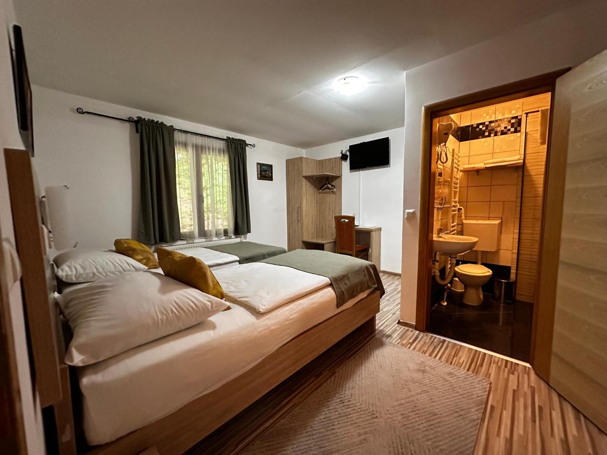 Motel Stovrela ซาซิน ภายนอก รูปภาพ