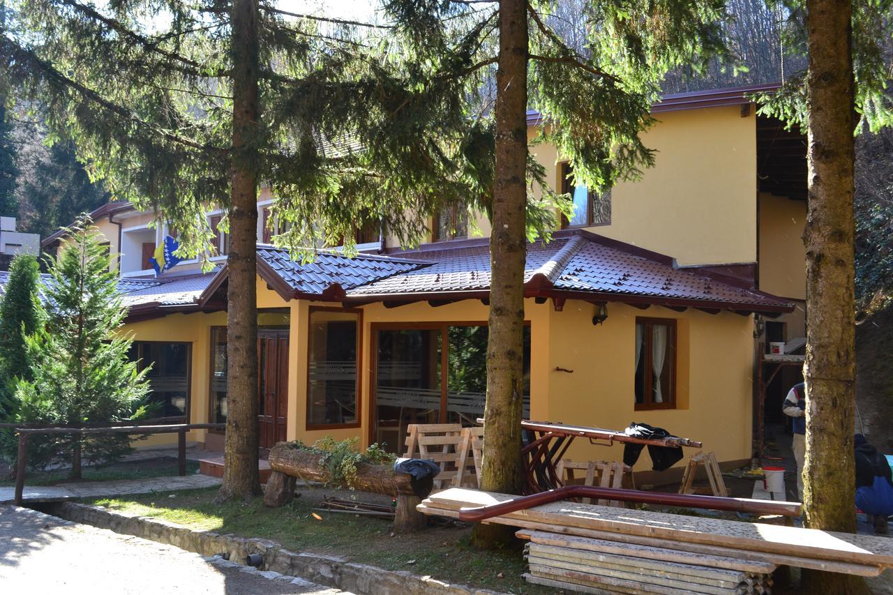 Motel Stovrela ซาซิน ภายนอก รูปภาพ